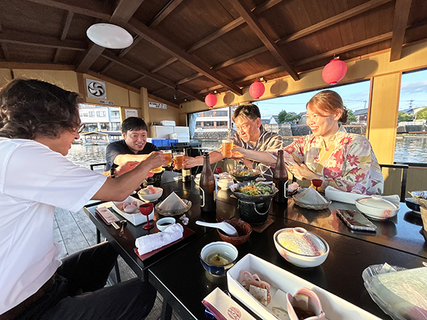 日田温泉屋形船